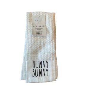 Rae Dunn 2 Towel Set *Hunny Bunny*